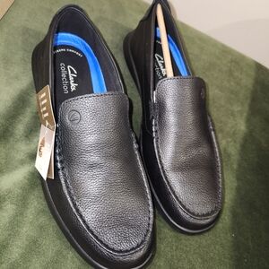 Clarks Black Pebble Leather Slip-On Loafers with Blue Insole